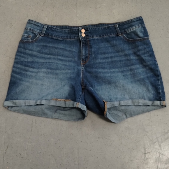 Old Navy Cury Profile Denim Blue Jean Shorts Women Size 22 Plus Regular - Picture 2 of 15